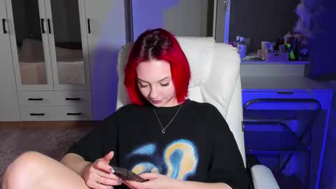 ellales online show from 11/05/25, 09:42