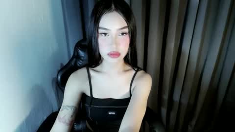 Snapshot of ellaliciousss chatting on 12/04/25, 02:48 ella online show from 12/04/25, 02:48