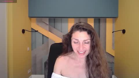 EllaLongs online show from 01/15/25, 12:25