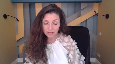 EllaLongs online show from 09/16/25, 11:33