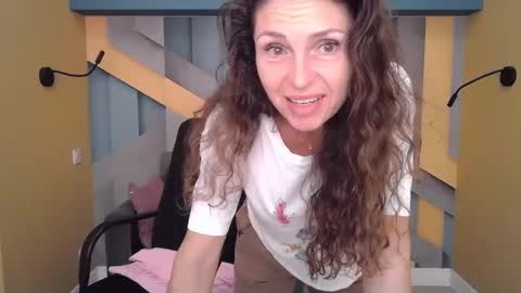 EllaLongs online show from 09/30/25, 11:37