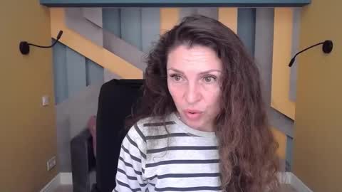 EllaLongs online show from 10/26/25, 12:33