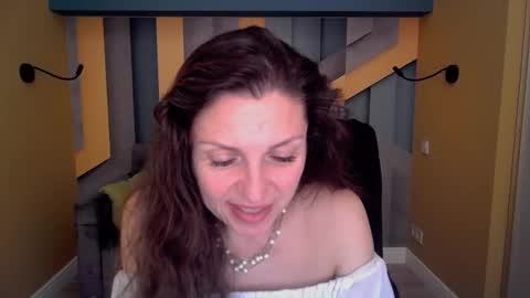 EllaLongs online show from 04/01/26, 01:52