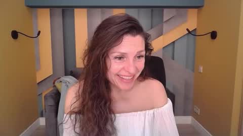 EllaLongs online show from 04/22/26, 11:45