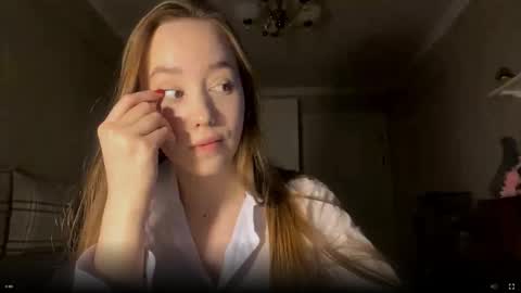 Ella online show from 10/12/25, 06:29