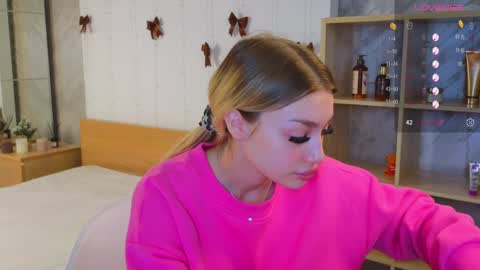 ellamilla online show from 12/30/24, 05:37