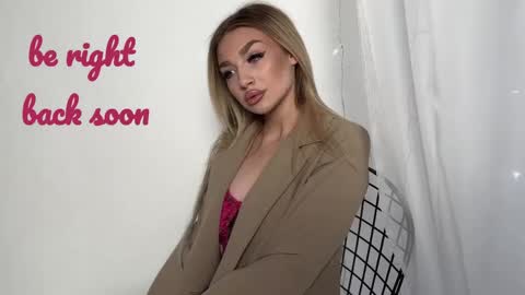 ellamilla online show from 04/01/26, 01:34