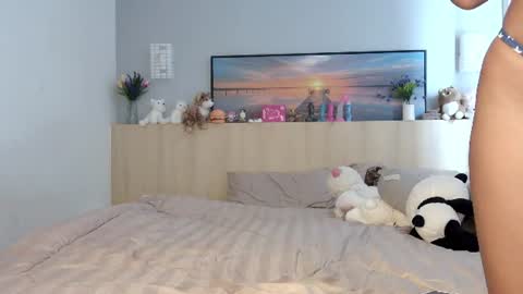 Snapshot of ellamirax chatting on 07/06/26, 02:30 Ella Mira online show from 07/06/26, 02:30