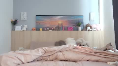 Snapshot of ellamirax chatting on 08/03/26, 02:10 Ella Mira online show from 08/03/26, 02:10