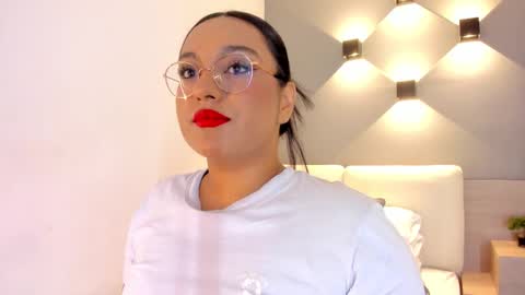 Ella online show from 10/22/25, 11:21