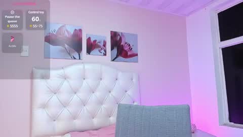 ellarosee_ online show from 02/22/25, 07:47