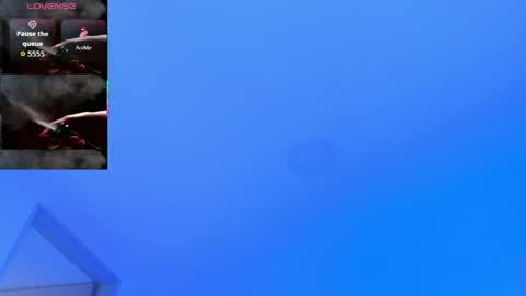Snapshot of ellarosee_ chatting on 04/17/26, 06:44 ellarosee_ online show from 04/17/26, 06:44