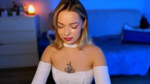 Ella online show from 11/08/25, 05:29