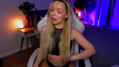 Ella online show from 03/20/26, 05:34