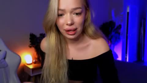 Ella online show from 04/22/26, 05:54