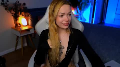 Snapshot of ellatwox chatting on 06/07/26, 06:17 Ella online show from 06/07/26, 06:17