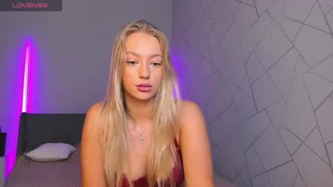 Snapshot of elldiana chatting on 07/01/26, 02:02 elldiana online show from 07/01/26, 02:02
