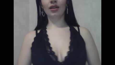 elle010843 online show from 02/12/25, 08:38