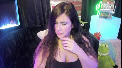 ELLE online show from 02/05/25, 04:47