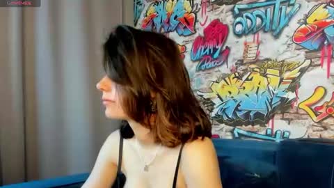 Snapshot of elle__driver chatting on 06/21/26, 01:19 elle__driver online show from 06/21/26, 01:19