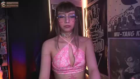 Snapshot of elle_uwu chatting on 12/03/25, 05:11 follow me on instagram . online show from 12/03/25, 05:11