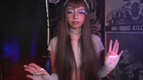 follow me on instagram .    online show from 03/25/26, 12:05