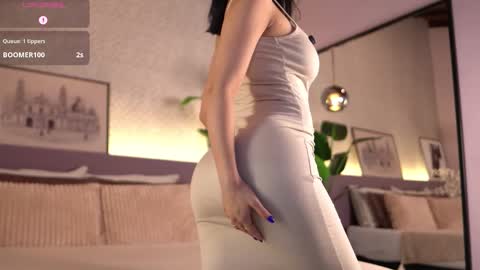 Elle Diane online show from 10/13/25, 12:10