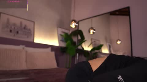 Elle Diane online show from 11/13/25, 10:08