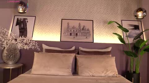 Snapshot of ellediane chatting on 01/12/26, 12:16 Elle Diane online show from 01/12/26, 12:16