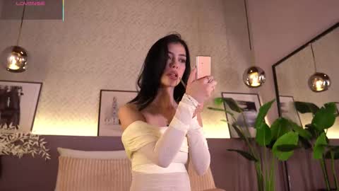 Snapshot of ellediane chatting on 01/19/26, 12:14 Elle Diane online show from 01/19/26, 12:14