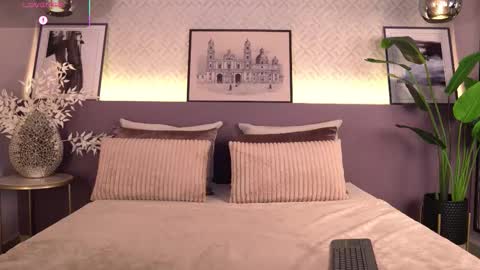 Snapshot of ellediane chatting on 03/02/26, 12:24 Elle Diane online show from 03/02/26, 12:24