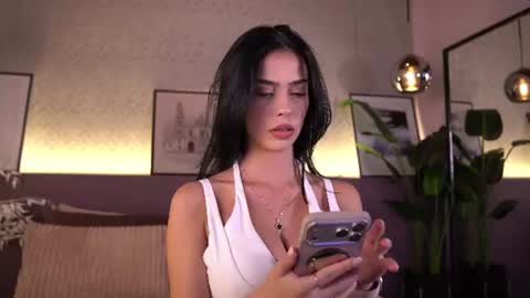 Snapshot of ellediane chatting on 07/02/26, 10:16 Elle Diane online show from 07/02/26, 10:16