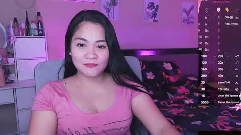Snapshot of elleelle123 chatting on 12/20/24, 03:03 Ann online show from 12/20/24, 03:03
