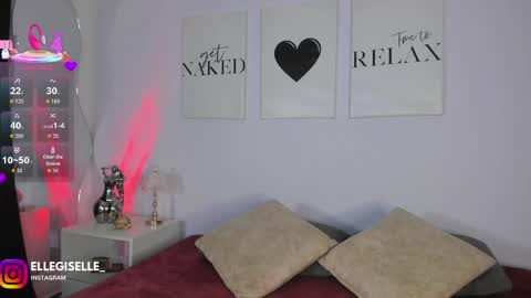 Snapshot of ellegisellee chatting on 05/02/26, 03:33 Yiss online show from 05/02/26, 03:33