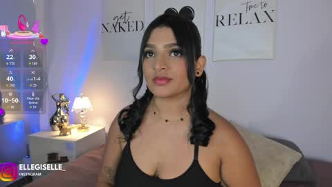 Snapshot of ellegisellee chatting on 05/07/26, 03:23 Yiss online show from 05/07/26, 03:23
