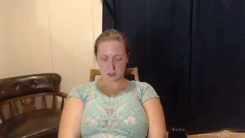 elle online show from 09/12/25, 10:26