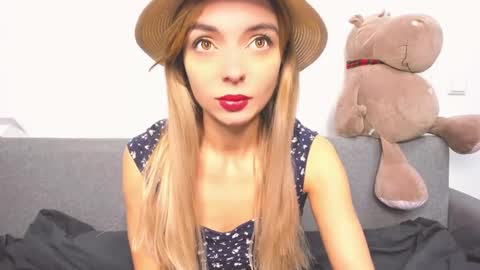 ellen_flow online show from 12/08/24, 06:22