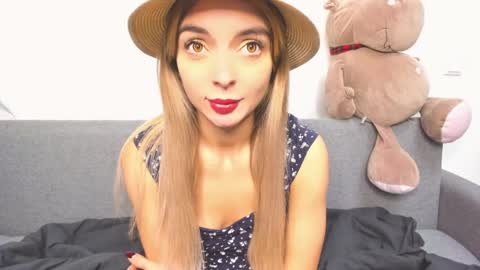 ellen_flow online show from 12/08/24, 05:55