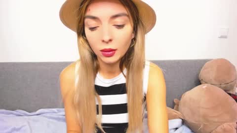 ellen_flow online show from 12/10/24, 09:33