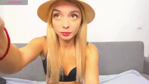 ellen_flow online show from 02/19/25, 09:14