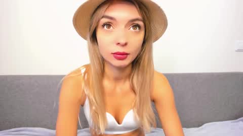 ellen_flow online show from 02/21/25, 06:51