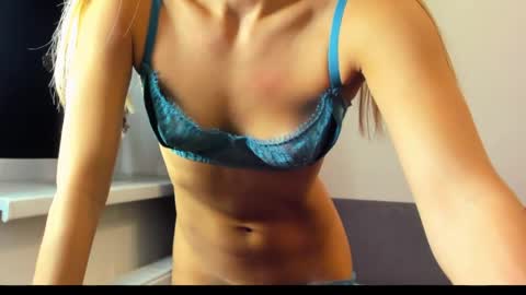 ellen_flow online show from 03/28/26, 06:07