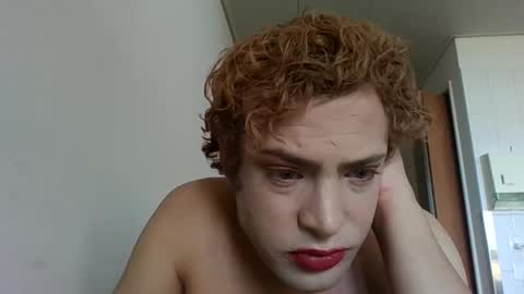 Snapshot of ellenexist708371 chatting on 11/03/25, 02:18 ellenexist708371 online show from 11/03/25, 02:18