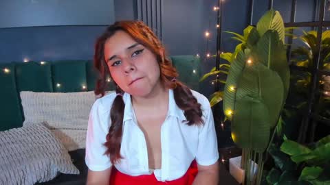 Snapshot of elli_taylor chatting on 12/28/24, 04:08 Ellie Taylor online show from 12/28/24, 04:08