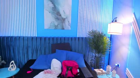 Snapshot of elli_taylor chatting on 02/27/25, 01:59 Ellie Taylor online show from 02/27/25, 01:59