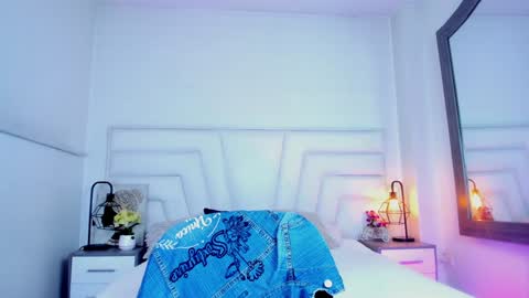  Ellie   online show from 02/03/25, 03:27