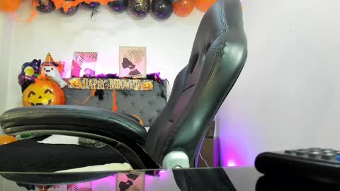  Ellie   online show from 10/29/25, 12:07