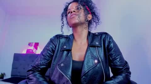  Ellie   online show from 12/16/25, 03:39