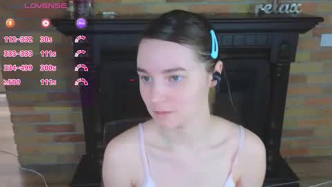 Snapshot of ellie_babyy chatting on 04/30/26, 07:58 Ellie online show from 04/30/26, 07:58