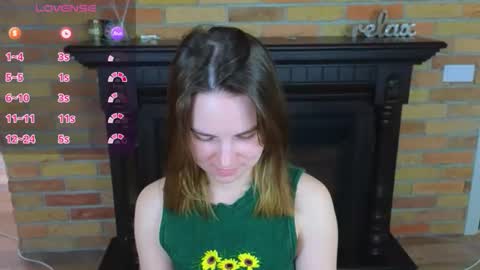Snapshot of ellie_babyy chatting on 05/04/26, 07:26 Ellie online show from 05/04/26, 07:26